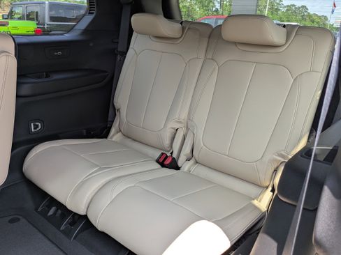 New 2026 Jeep Grand Cherokee L Limited w/ Limited Altitude Package RWD image 13