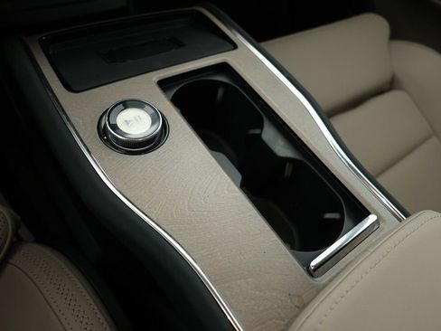 Used 2025 Volvo EX90 Plus image 15