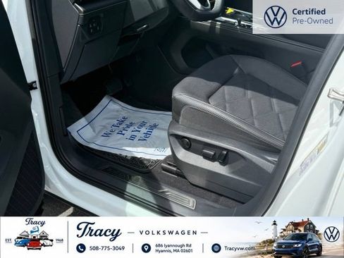 Certified 2024 Volkswagen Atlas Cross Sport SE w/ Panoramic Sunroof Package AWD/4WD image 12