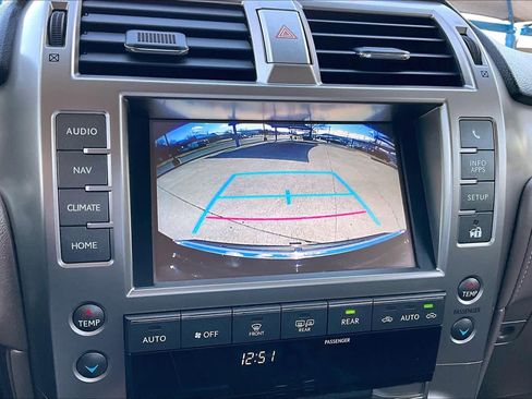 Used 2016 Lexus GX 460 w/ Premium Package image 25