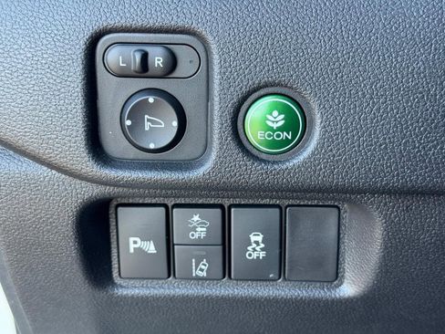 Used 2019 Honda Pilot Touring image 25