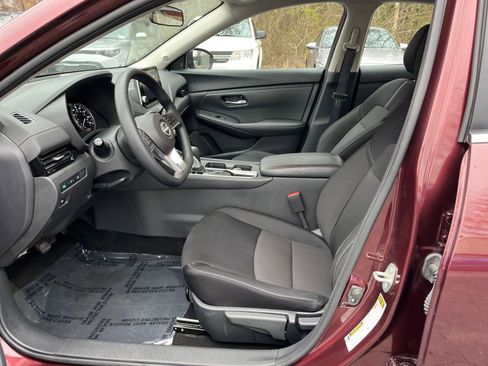 Used 2025 Nissan Sentra SV image 22