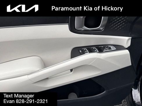 Used 2025 Kia Sorento S w/ Panoramic Sunroof Package FWD image 20