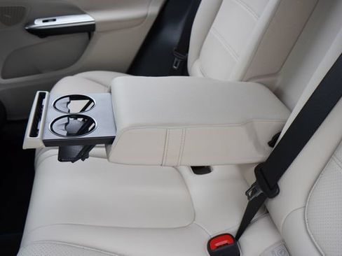 Certified 2024 Mercedes-Benz GLC 300 image 27