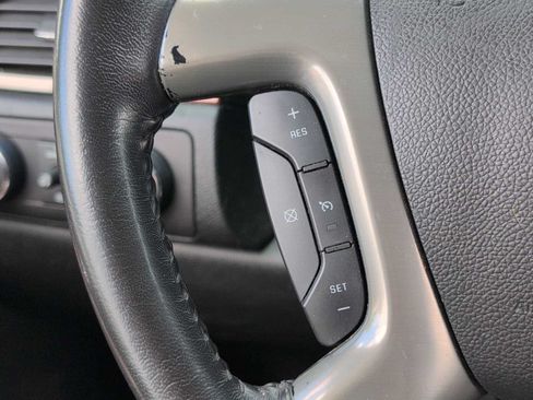 Used 2011 Chevrolet Suburban LTZ AWD/4WD image 22