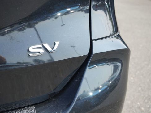 Used 2019 Nissan Rogue SV image 11