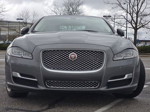 Used 2017 Jaguar XJ L Portfolio image 11