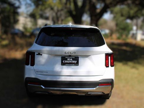 New 2026 Kia Sorento S w/ S Panoramic Sunroof Package image 8