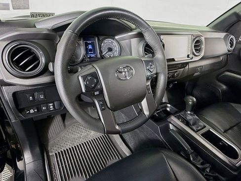 Certified 2023 Toyota Tacoma TRD Off-Road w/ TRD Premium Off Road Package image 7