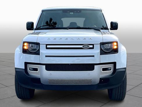 Used 2023 Land Rover Defender 110 SE image 4