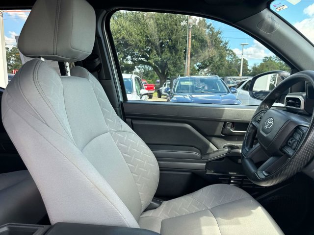 Used 2025 Toyota Tacoma SR5 AWD/4WD image 14