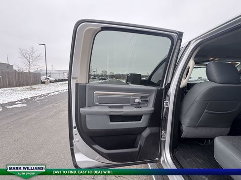 Used 2018 RAM 3500 Big Horn image 21