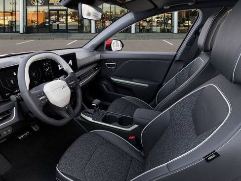 New 2025 Kia K4 GT-Line image 17