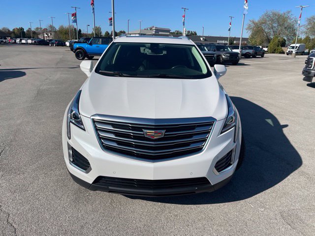 Used 2018 Cadillac XT5 Luxury w/ Driver Awareness Package AWD/4WD image 3