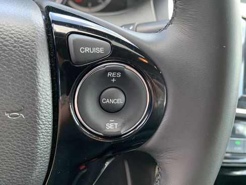 Used 2017 Honda Accord EX-L image 20
