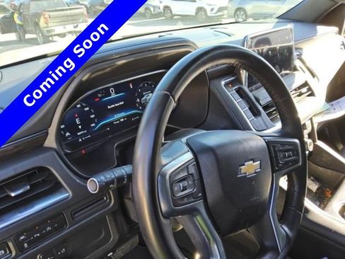 Used 2024 Chevrolet Suburban LT RWD image 15