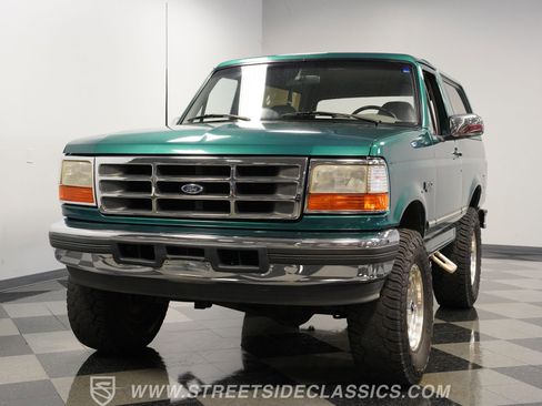 Used 1996 Ford Bronco XLT image 18