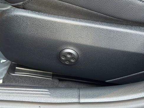 Used 2024 Mercedes-Benz C 300 Sedan image 14