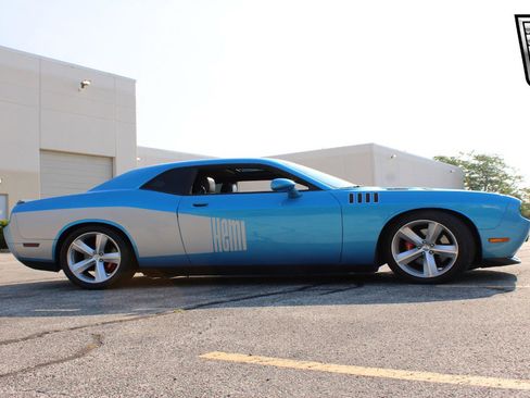 Used 2010 Dodge Challenger SRT8 w/ SRT Option Group II image 4