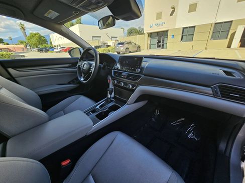 Used 2019 Honda Accord LX image 18