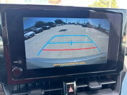 Used 2025 Toyota Corolla LE FWD image 12