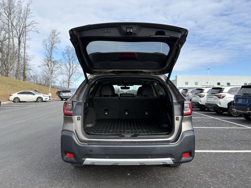 Used 2023 Subaru Outback Limited image 11