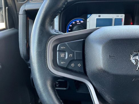 Used 2024 Ford Bronco Badlands image 9