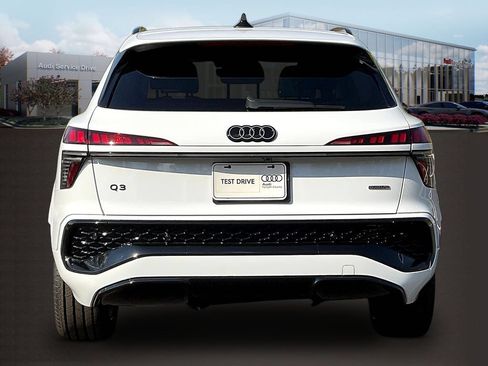 New 2026 Audi Q3 quattro 2.0T AWD/4WD image 4