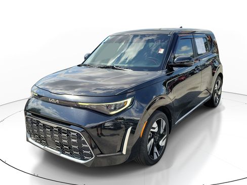 Certified 2025 Kia Soul GT-Line w/ GT-Line Technology Package FWD image 3