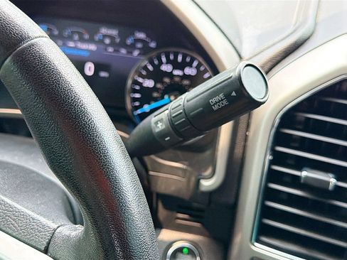 Used 2021 Ford F250 Lariat w/ Tremor Off-Road Package AWD/4WD image 18