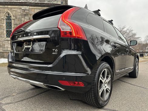 Used 2015 Volvo XC60 T6 Platinum w/ Climate Package image 31