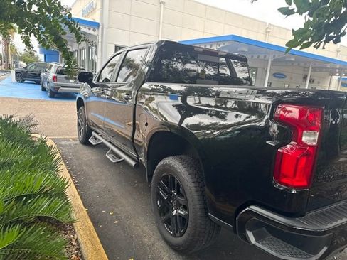 Used 2025 Chevrolet Silverado 1500 LT Trail Boss w/ LT Trail Boss Premium Package AWD/4WD image 18