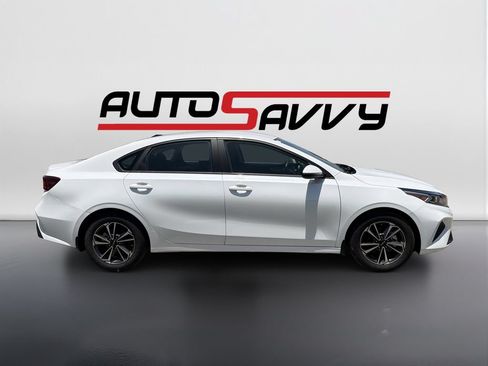 Used 2023 Kia Forte Sedan FWD image 4