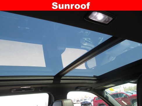 Used 2023 Chevrolet Suburban RST w/ Luxury Package image 17