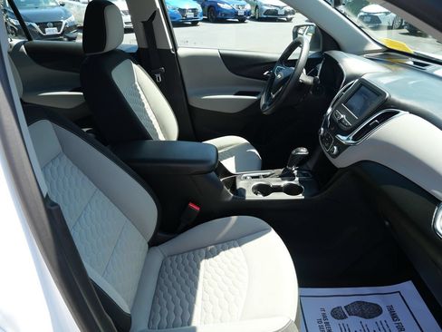 Used 2020 Chevrolet Equinox LS AWD/4WD image 18