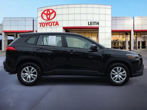 Used 2023 Toyota Corolla Cross L image 4