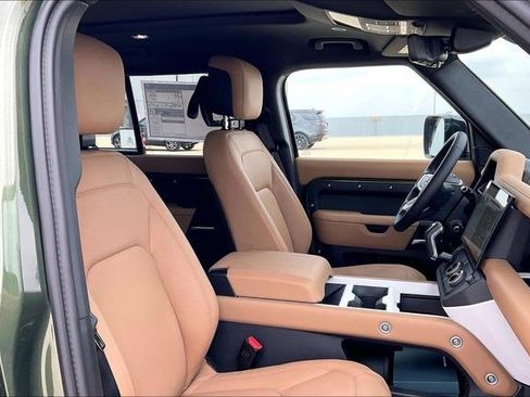 New 2026 Land Rover Defender 110 X-Dynamic SE image 12