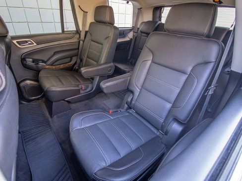 Used 2015 GMC Yukon Denali w/ Premium Package image 19