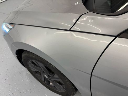 Used 2022 Hyundai Elantra SEL w/ Convenience Package FWD image 19