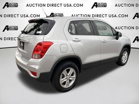 Used 2019 Chevrolet Trax LS w/ Tint and Cruise Package AWD/4WD image 21