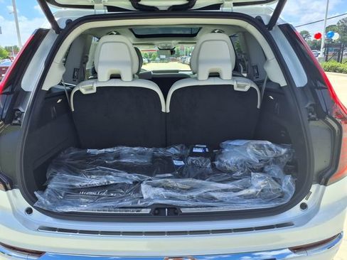 New 2026 Volvo XC90 T8 Ultra w/ Protection Package Premier AWD/4WD image 9