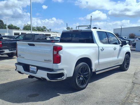 Used 2021 Chevrolet Silverado 1500 High Country RWD image 2