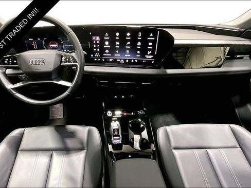 Certified 2025 Audi A6 e-tron Premium w/ Ultra Package AWD/4WD image 8