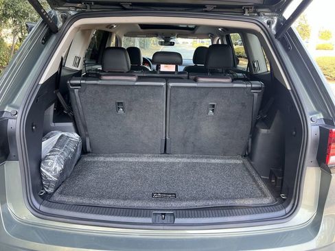 Used 2025 Volkswagen Atlas Peak Edition SE image 27