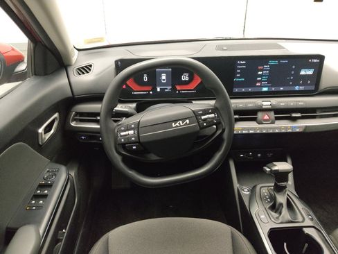 Used 2025 Kia K4 FWD image 22