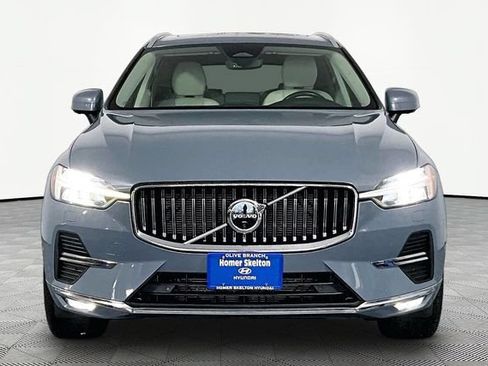 Used 2023 Volvo XC60 B5 Plus w/ Climate Package AWD/4WD image 3