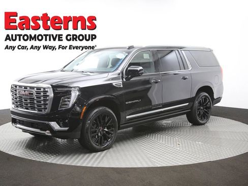 Used 2025 GMC Yukon XL Denali w/ Denali Reserve Package AWD/4WD image 64