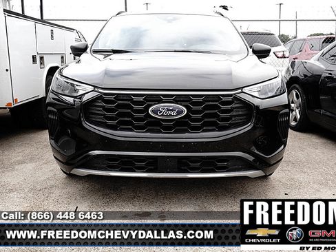Used 2024 Ford Escape ST-Line FWD image 2