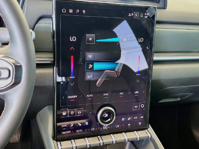 New 2027 GMC Terrain AT4 w/ Convenience Package III AWD/4WD image 11