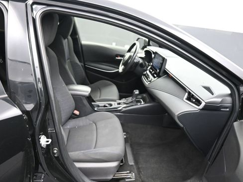 Certified 2022 Toyota Corolla SE w/ SE Premium Package image 24